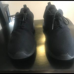 Men’s Nike Roshe One Size 10.5